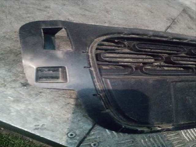 Foto 2ª: Rejilla Delantera Citroen C3 FEEL 102CV 75KW [YH01] (2018)