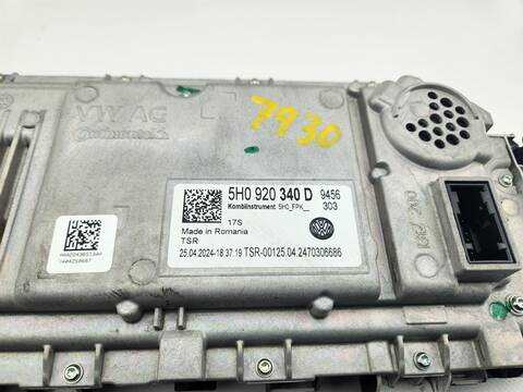 Foto 4ª: Cuadro de Instrumentos Volkswagen Golf 1.5 ETSI 150CV 110KW [DXDE] (2024)