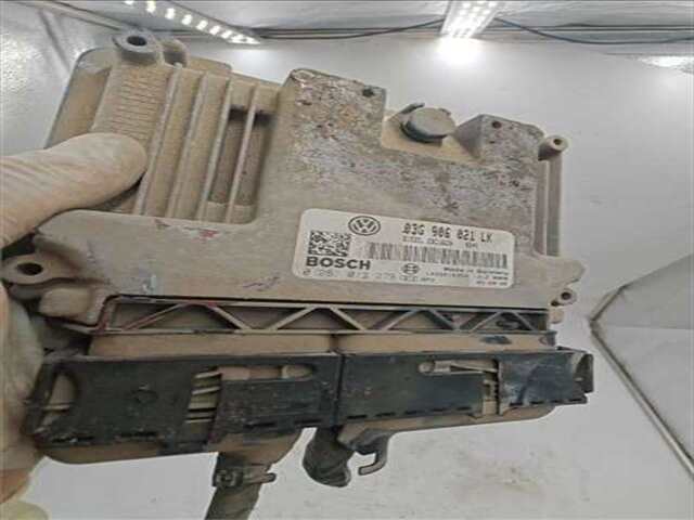 Foto 2ª: Centralita Motor ECU Seat Leon 1.9 STYLANCE - STYLE [1.9 LTR. - 77 KW TDI] [BXE]
