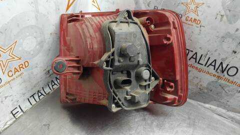 Foto 3ª: Piloto Trasero Izquierdo Volkswagen Touran ADVANCE BLUEMOTION 105CV 77KW [CAY] (2011)