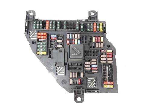 Caja Reles Fusibles Bmw Serie 5 518 2.0 TD 184CV