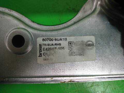 Foto 2ª: Elevalunas Eléctrico Delantero Derecho Nissan Qashqai 1.3 DIG-T 140CV 103KW [HR13DDT] (2022)