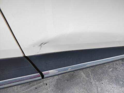 Foto 2ª: Puerta Delantera Derecha Renault Captur H4BB408 (2017)