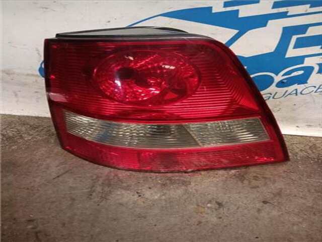 Piloto Trasero Izquierdo Kia Sorento 2.5 CRDI