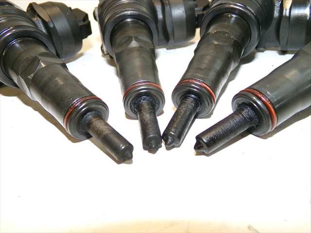 Foto 2ª: Inyectores Volkswagen Passat 1.9 TDI 2000-2005 [AWX] (2002)