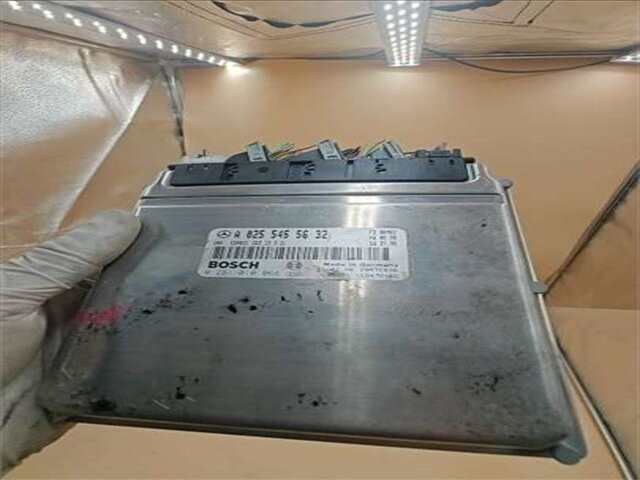 Centralita Motor ECU Mercedes Clase E 180 3.2 320 CDI (210.026) [3.2 LTR. - 145 KW CDI CAT]