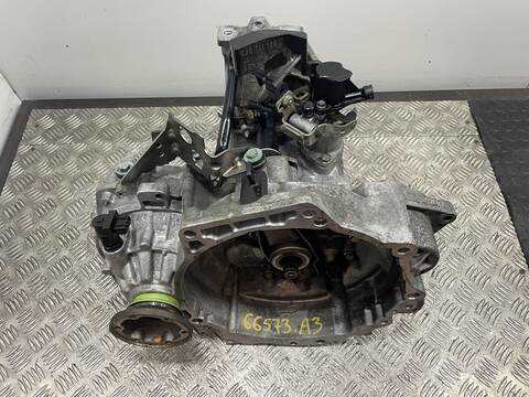 Foto 2ª: Caja Cambios Audi A3 AGU (1997)