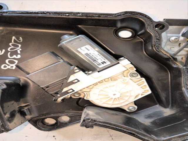 Foto 3ª: Elevalunas Manual Trasero Derecho Seat Leon SPORT 1.9 TDI 105CV (2005)