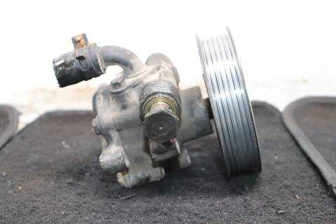 Foto 3ª: Bomba de Direccion Audi A4 1.9 TDI 90CV 66KW (1994)
