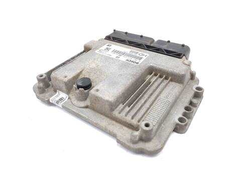 Centralita Motor ECU Opel Zafira 1.9 CDTI M75) 120CV 88KW