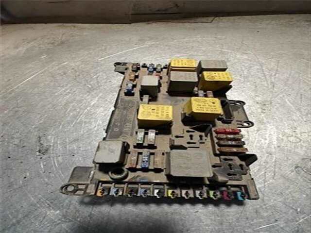 Caja Reles Fusibles Mercedes Vito 2.1 111 CDI COMPACTO (639.601) [2.1 LTR. - 80 KW CDI CAT]