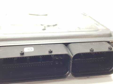 Foto 3ª: Centralita Motor ECU Volkswagen Golf ADVANCE 75CV 55KW (2010)