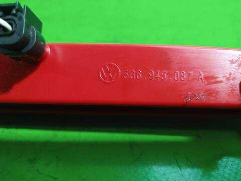 Foto 3ª: Piloto Trasero Central Volkswagen T-Roc BASIS 110CV [DLAA] (2021)