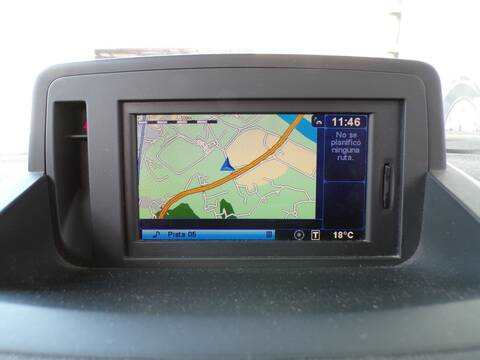 Foto 2ª: Sistema GPS Renault Megane F9Q872 III SPORT TOURER (2010)