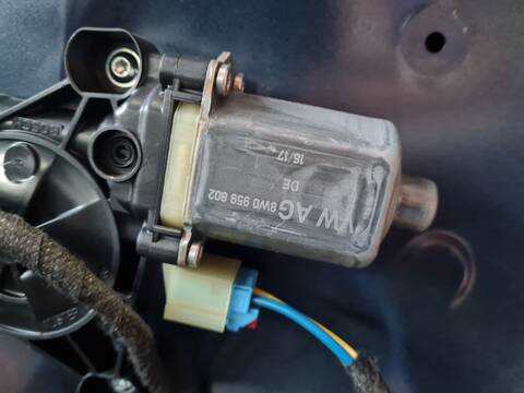 Elevalunas Eléctrico Delantero Derecho Audi A4 BASICO AVANT 150CV 110KW