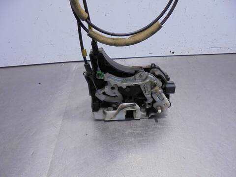 Foto 3ª: Cerradura Puerta Trasera Izquierda Mitsubishi Grandis 2.0 DI-D CAT 136CV 100KW [BSY] (2008)