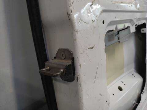 Puerta Trasera Izquierda Ford Transit 105 CV 77KW
