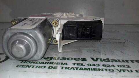 Foto 3ª: Elevalunas Eléctrico Trasero Izquierdo Audi A6 3.0 V6 24V TDI BERLINA 225CV 165KW [BMK] (2004)