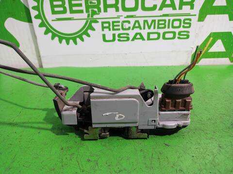 Foto 3ª: Cerradura Puerta Trasera Derecha Citroen Xsara 1.9 D SX BERLINA 68CV 50KW [DJYXUD9A] (1998)