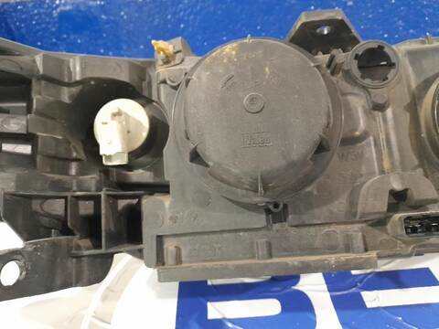 Foto 3ª: Faro Izquierdo Renault Laguna 120CV (2001)