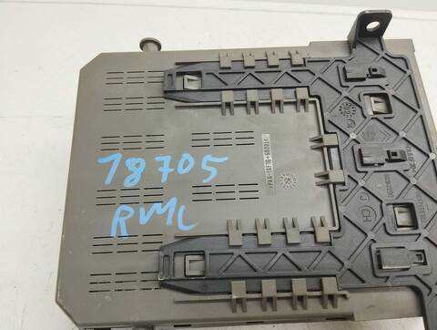 Foto 4ª: Caja Reles Fusibles Citroen C5 2.0 HDI 90 X BERLINA 90CV 66KW [RHY] (2003)