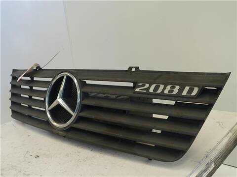 Foto 3ª: Rejilla Delantera Mercedes Sprinter 208 D 79CV 58KW FURGON [OM 601.943] (1998)