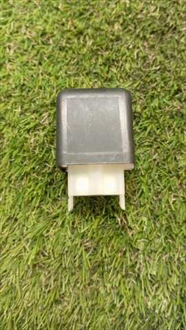 Foto 3ª: Caja Reles Fusibles Lexus LX 4.7 G 470 V8 (2002)