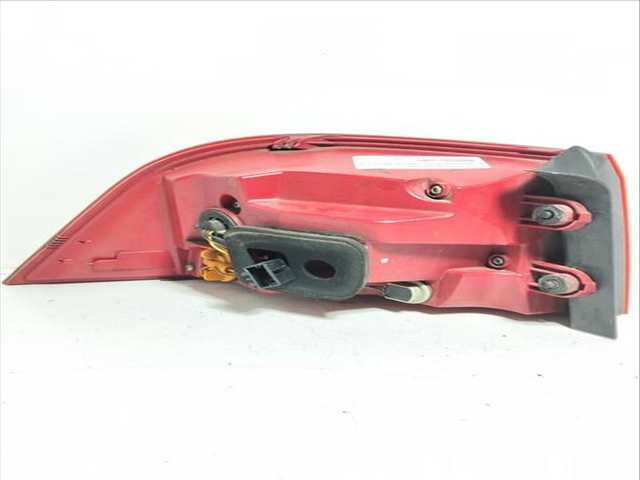 Foto 3ª: Piloto Trasero Derecho Volkswagen Passat 2.0 TDI 140CV (2010)