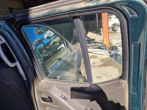 Elevalunas Manual Trasero Derecho Nissan Navara GASOLINA