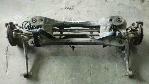 Foto 1ª: Puente Trasero Toyota Auris 1.8 16V HIBRIDO) 99CV 73KW [2ZR] (2014)