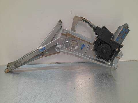 Foto 1ª: Elevalunas Eléctrico Delantero Derecho Opel Vectra BASICO 1999 ) BERLINA 100CV 74KW [Z16XE] (2001)
