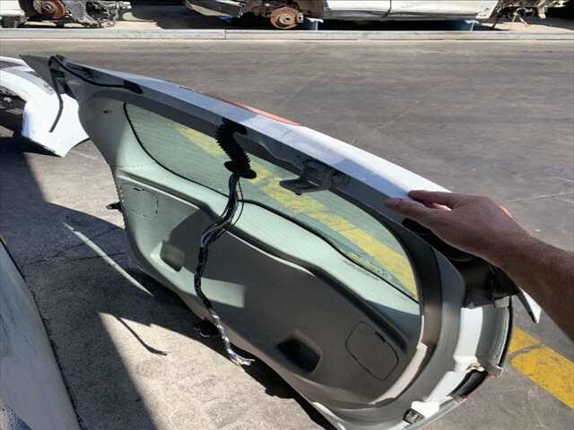 Foto 2ª: Portón Renault Scenic 2.0 16V140CV [M4R 711] (2010)