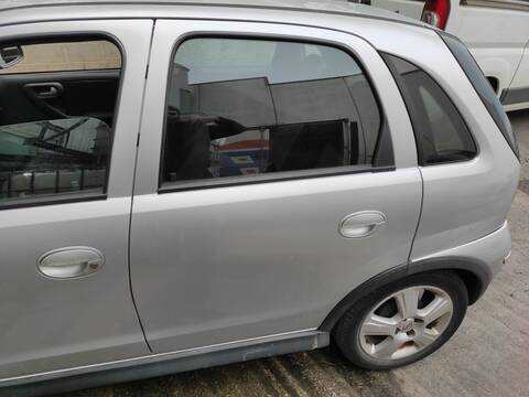 Puerta Trasera Izquierda Opel Corsa Z13DT