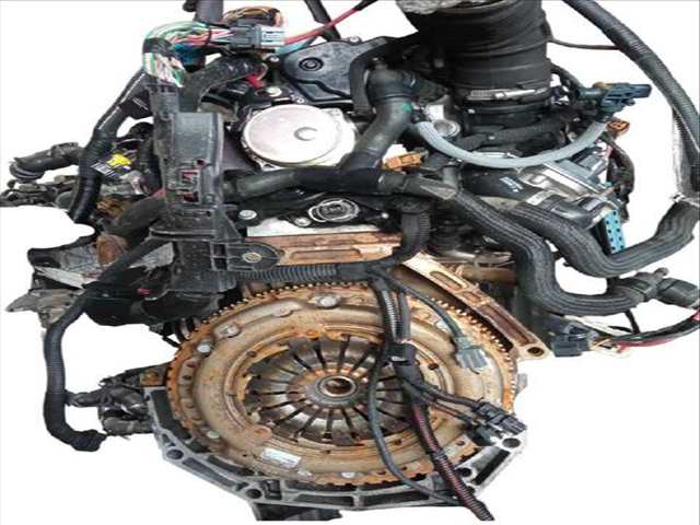 Foto 2ª: Motor Completo Dacia Sandero 1.5 DCI 75 - BLUE DCI 75 B8JW B8M4 B8AH B8M7 B8M6) (2012)