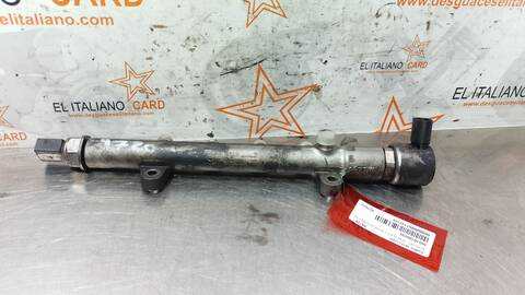 Foto 1ª: Rampa Inyectora Mercedes Clase C 160 C 200 CDI 204.007) BERLINA 136CV 100KW [651913] (2010)