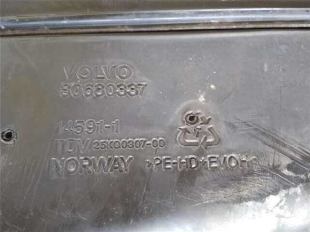 Foto 3ª: Deposito de Combustible Volvo XC 90 2.4 D5 (7 ASIENTOS) [2.4 LTR. - 120 KW DIESEL CAT] [D 5244 T]
