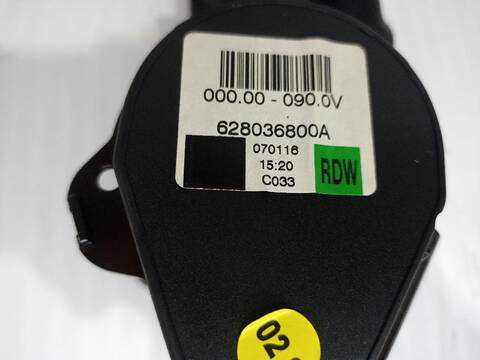 Foto 3ª: Cinturón Trasero Central Volkswagen Touran ADVANCE BMT 110CV [CRKB] (2015)