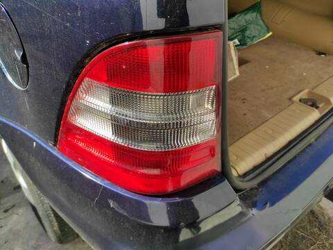 Foto 1ª: Piloto Trasero Izquierdo Mercedes Clase ML 230 612963 (2004)