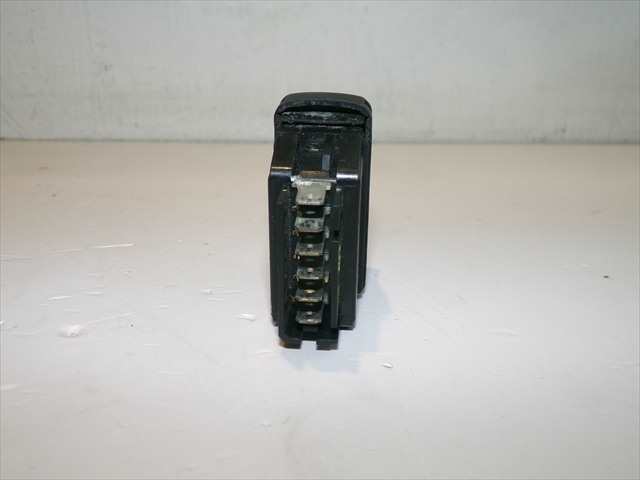 Foto 3ª: Botonera Elevalunas Renault Kangoo 1.2 G 1998-2002 [D7FG7] (2001)