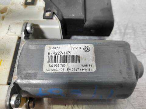 Foto 3ª: Elevalunas Eléctrico Trasero Izquierdo Volkswagen Passat 2.0 16V FSI BERLINA 150CV 110KW [BLR] (2005)