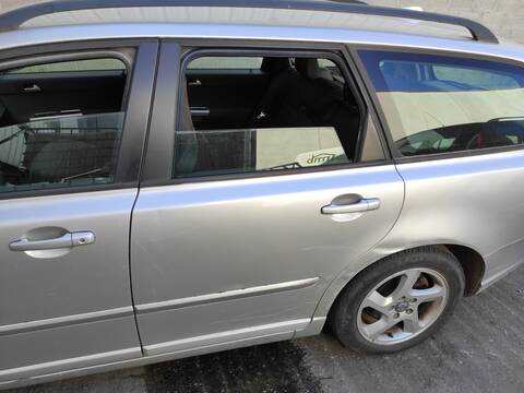 Puerta Trasera Izquierda Volvo V50 D4164T FAMILIAR