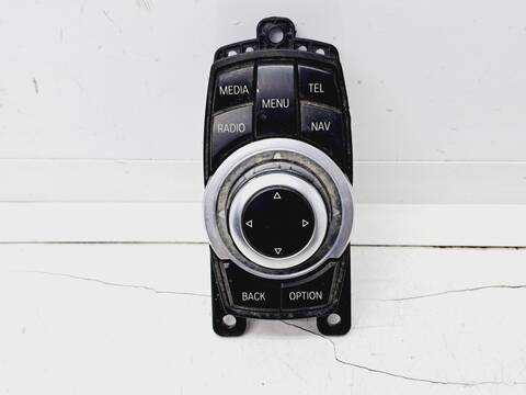 Mando Multifuncion Bmw Serie 1 114 1.5 12V TD 116CV 85KW