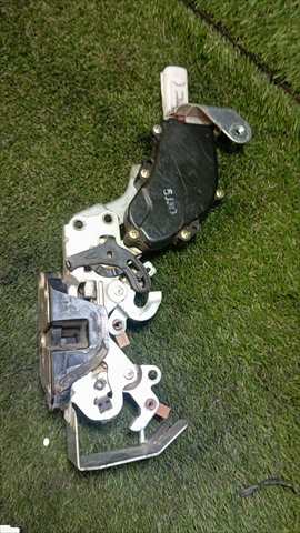 Foto 3ª: Cerradura Puerta Trasera Derecha Toyota 4 Runner 3.0 T DIESEL (1993)