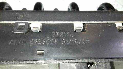 Foto 3ª: Mando Multifuncion Mini Mini ONE 90CV 66KW [W10B16A] (2006)