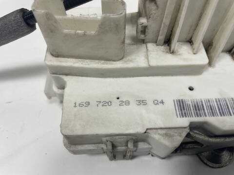 Foto 2ª: Cerradura Puerta Delantera Derecha Mercedes Clase A 140 VERSION INDEFINIDA (2009)