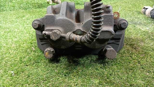 Foto 3ª: Pinza Freno Delantera Izquierdo Nissan Navara 2.5 D D40 [YD25] (2005)