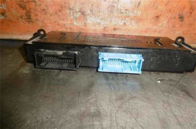 Foto 3ª: Modulo Confort BCM Bmw Serie 1 114 2.0 118D [2.0 LTR. - 105 KW TURBODIESEL CAT] [N47 D20 C]