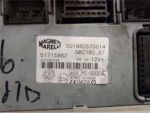 Foto 3ª: Caja Reles Fusibles Fiat Stilo 1.9 JTD - 1.9 JTD 115 ACTIVE [1.9 LTR. - 85 KW JTD CAT]