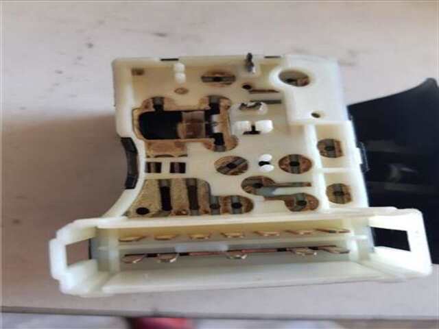 Foto 2ª: Mando Multifuncion Renault Clio 1.5 AUTHENTIQUE [1.5 LTR. - 60 KW DCI DIESEL] [K9K B7]