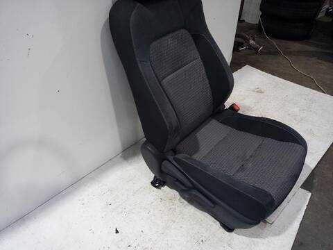 Foto 3ª: Asiento Delantero Derecho Toyota Auris HYBRID FEEL EDITION 136CV (2013)